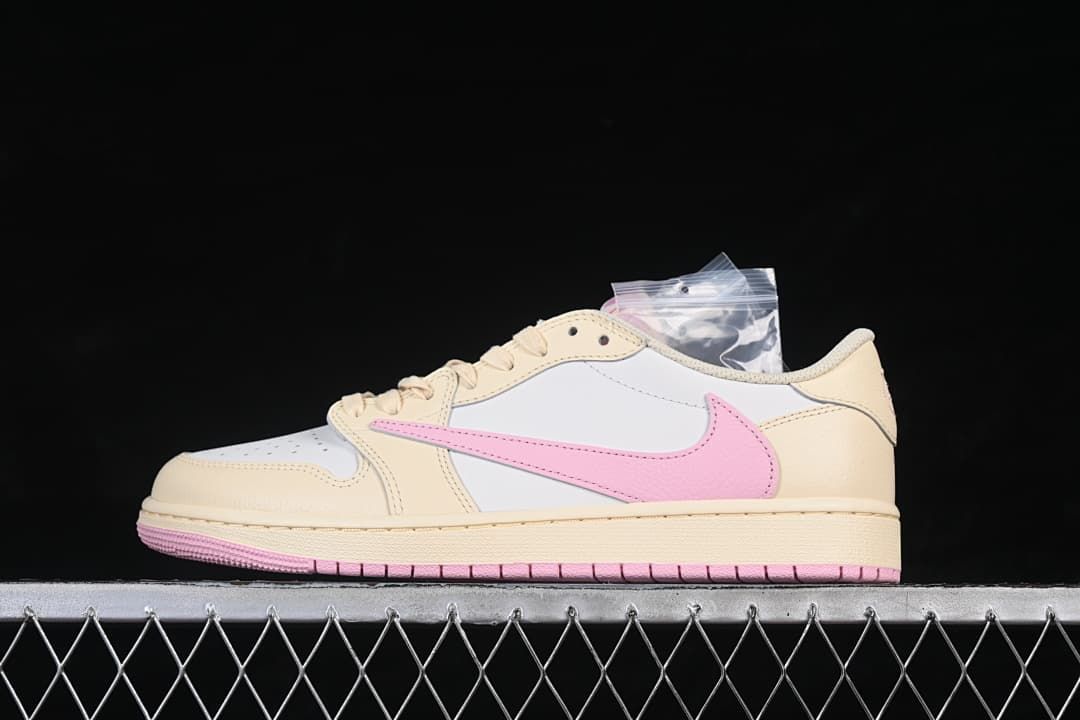 Jordan 1 Low OG Travis Scott IQ7604-100 Sneakers