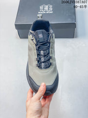 Kolon Sport LHFC5ST401-BK Low-Top Outdoor Sneakers