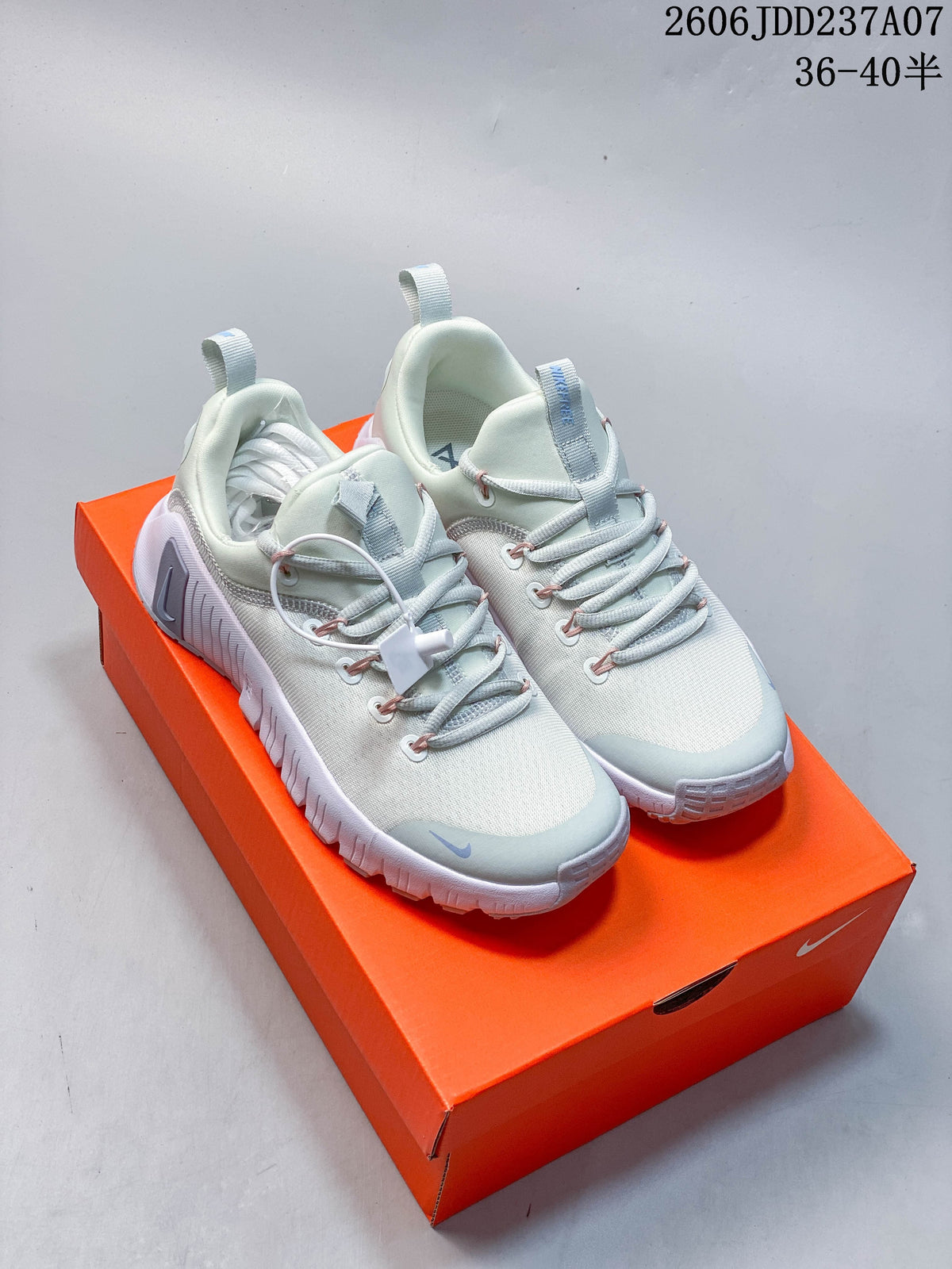 Nike Free Metcon 6 Training Shoes in Pale Mint