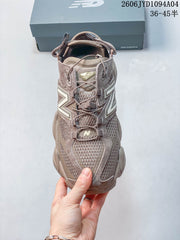 New Balance 204L U204L273 Low-Top Sneakers in Taupe