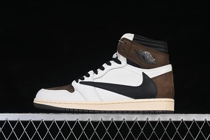 Travis Scott x Air Jordan 1 High OG Sneakers Brown White CD4487-001
