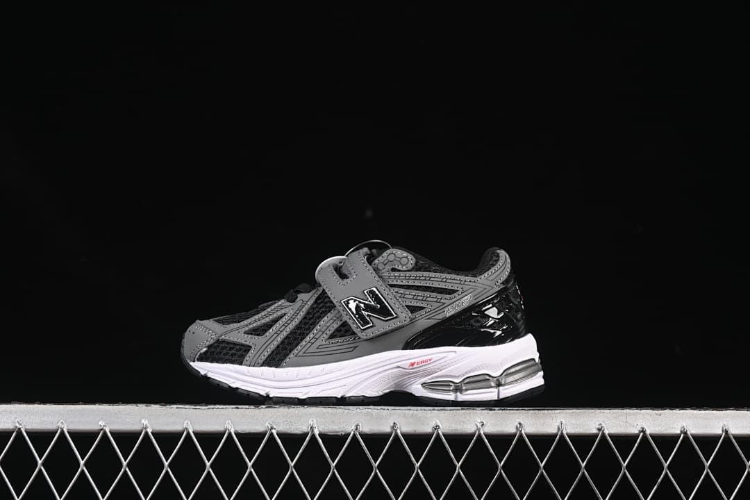 New Balance PV1906CJ Kids Sneakers, Black and Gray