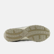 New Balance 204L