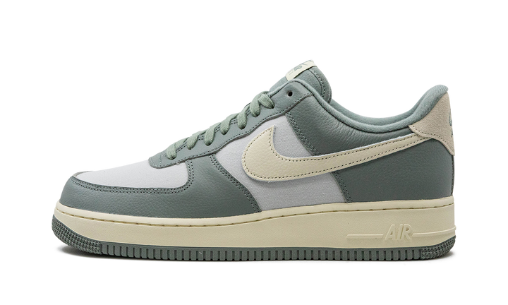 Air Force 1 Low LX "Mica Green" DV7186 300