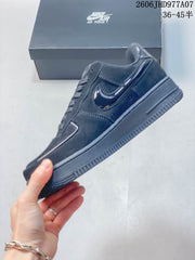 Nike Air Force 1 ’07 Low Sneakers in Navy