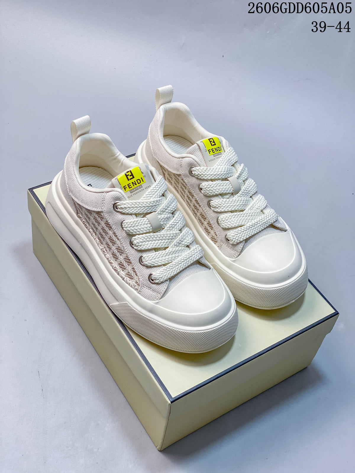 Fendi 06GDD605A05 Cream Platform Lace-Up Sneakers