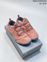 New Balance MT10O Sneakers in Dusty Rose MT10OMB