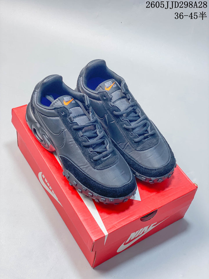 Nike Air Max Waffle SP Low-Top Sneakers FV6946-007