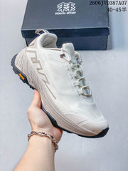 Kolon Sport LHFC5ST401-BK Low-Top Outdoor Sneakers