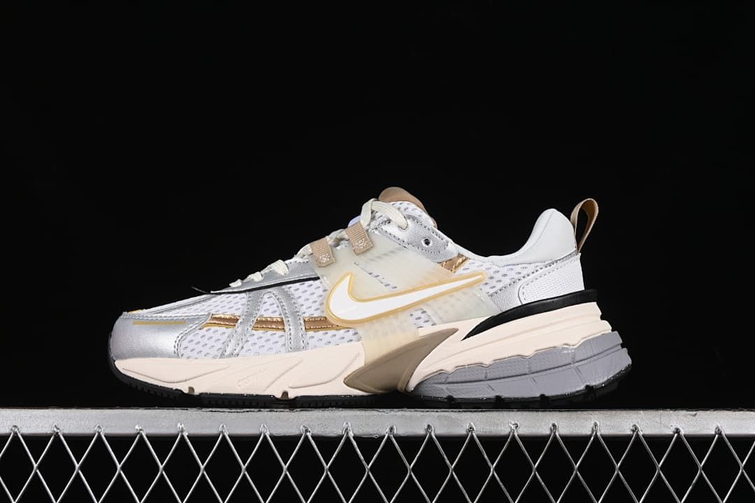 Nike V2K Run Women’s Running Shoes HJ7245-100