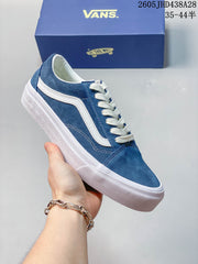 Vans Old Skool Suede Sneakers in Green