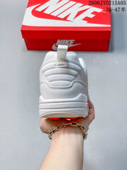 Nike Air Max 1 White Low-Top Sneakers 06JYD215A05