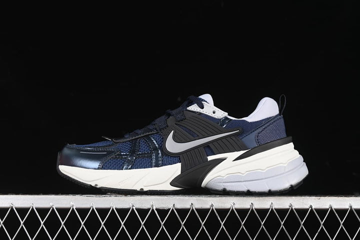 Nike V2K Run Runtekk Low-Top Sneakers Navy HJ4497-400