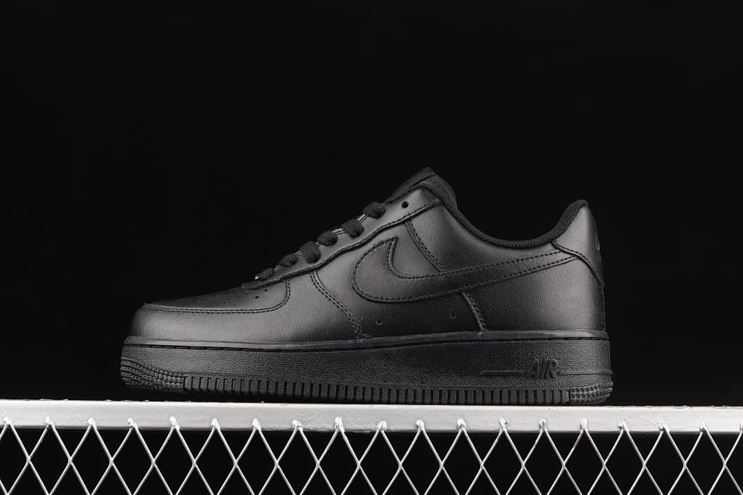 Nike Air Force 1 '07 Low Black Sneakers 315115-038