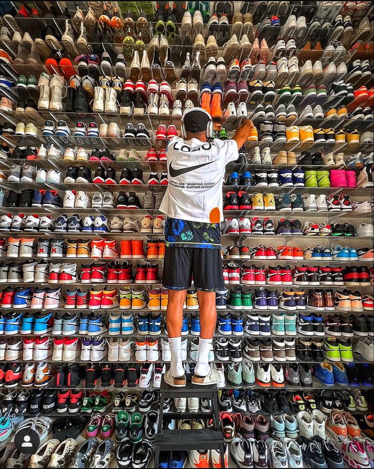 MOVE DIFFERENT