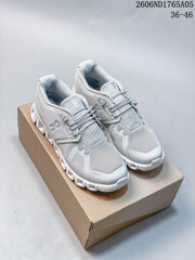 On Cloud 5 Sneakers in Light Grey