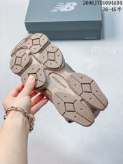 New Balance 204L U204L273 Low-Top Sneakers in Taupe