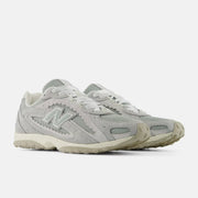 New Balance 204L