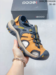 ECCO Men's Outdoor Closed-Toe Sandals 06JWD1546A06
