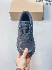 On Cloud 5 Sneakers in Gray