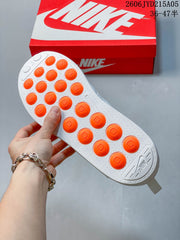 Nike Air Max 1 White Low-Top Sneakers 06JYD215A05
