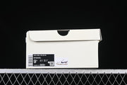 Nike SB Dunk Low Undefeated Sneaker DM6868-032