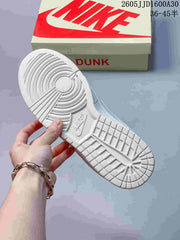 Nike SB Dunk Low Comme des Garçons White Red Sneakers