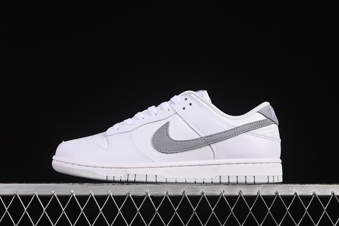 Nike SB Dunk Low White and Grey Sneakers IH0632-141