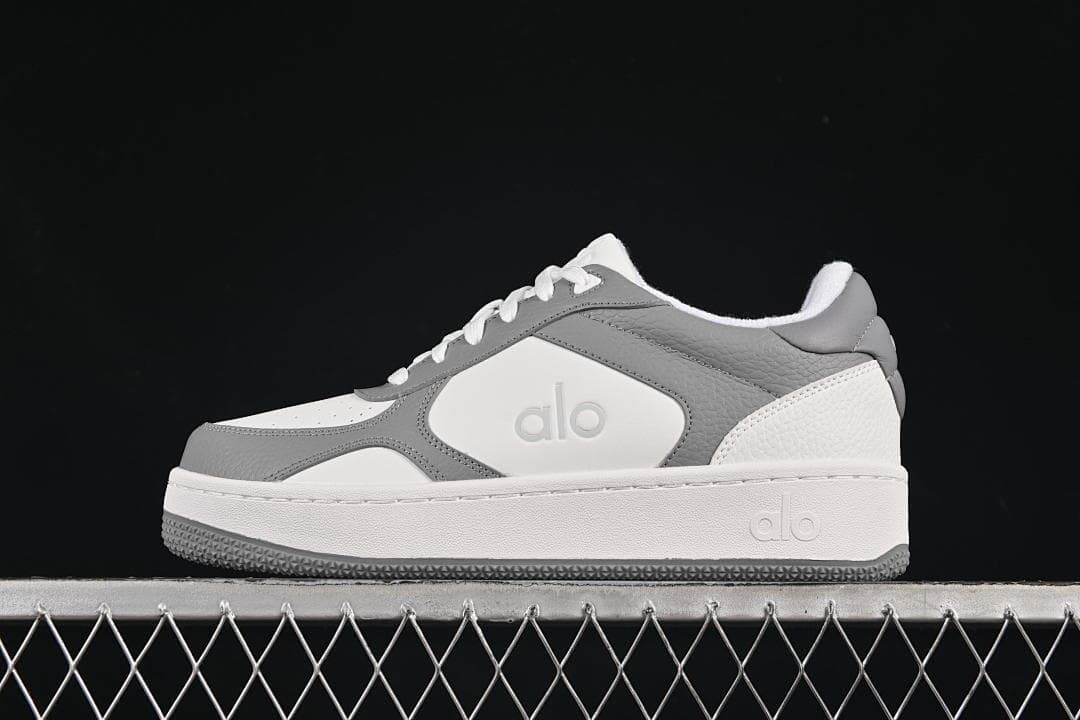 Alo Yoga Recovery Mode Low-Top Sneakers, Grey/White