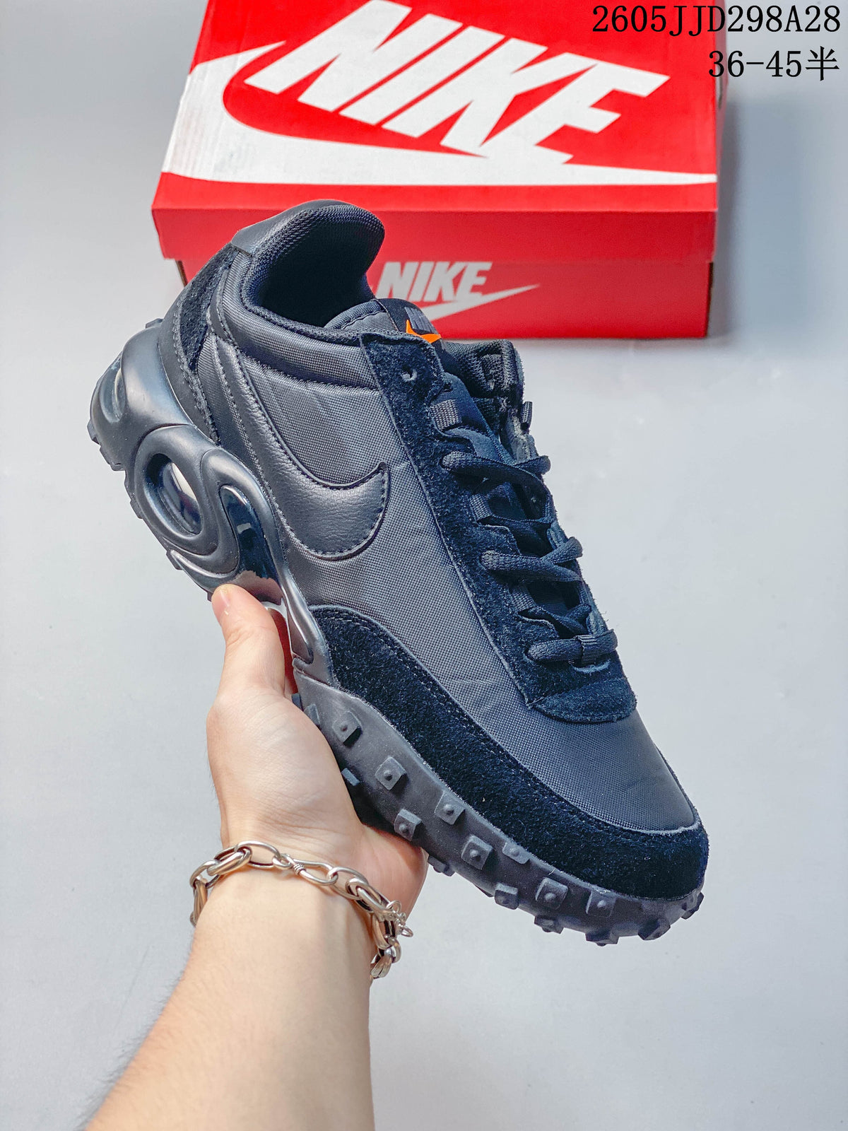 Nike Air Max Waffle SP Low-Top Sneakers FV6946-007