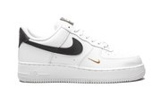 AIR FORCE 1 LO ESSENTIAL MNS WMNS "White / Black / Gold" CZ0270 102