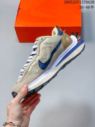 Nike Sacai VaporWaffle SP Sneakers Beige Blue