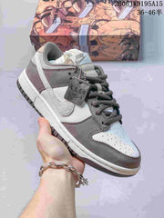 Nike SB Zoom Dunk Low Sneakers in Multicolor
