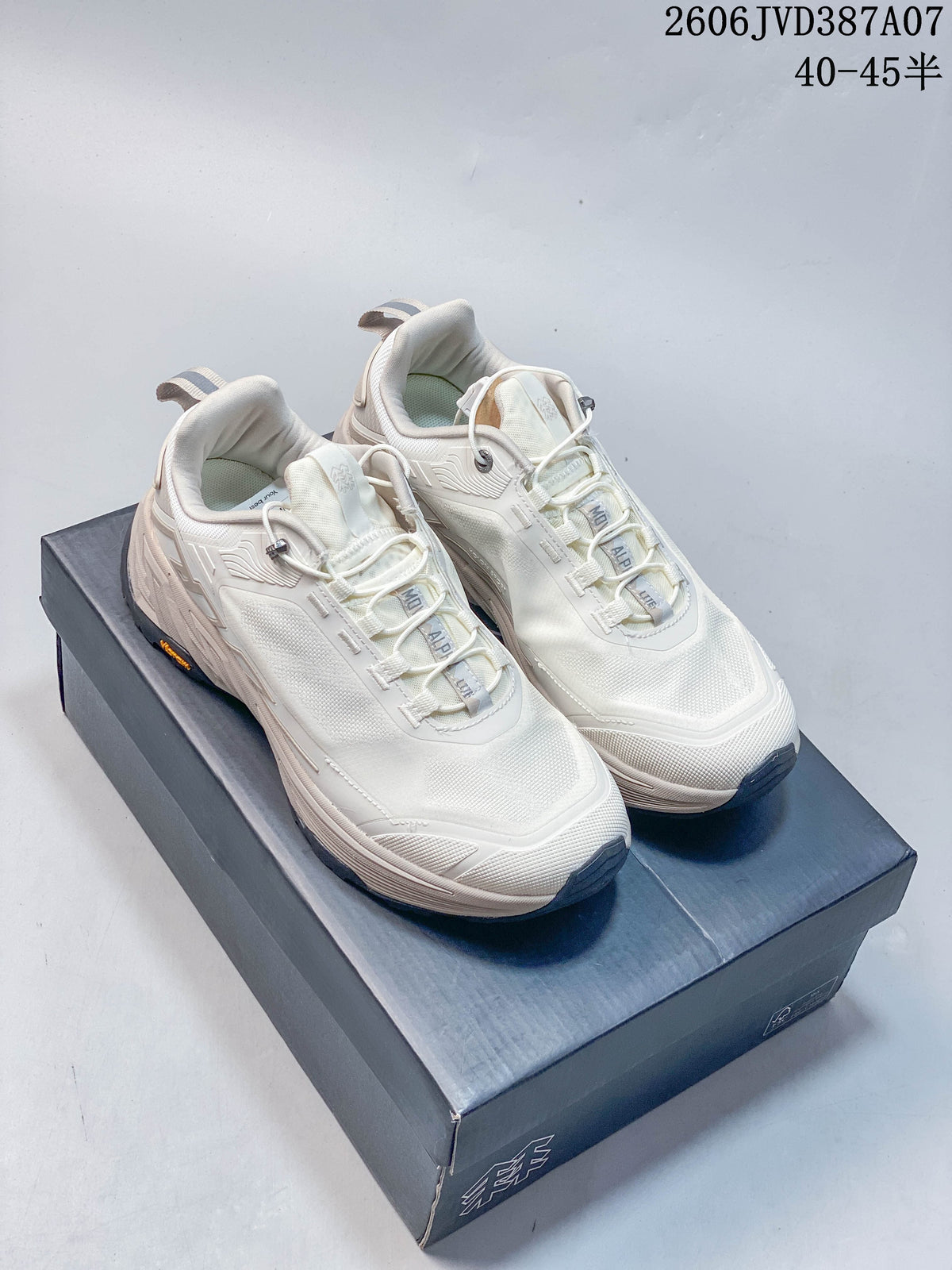 Kolon Sport LHFC5ST401-BK Low-Top Outdoor Sneakers