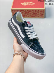Vans Old Skool Sneakers in Dark Green Suede, VN000CQDCHZ