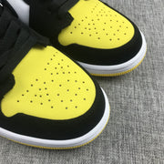 Air Jordan 1 Mid SE Black Yellow Toe Sneakers 852542-071
