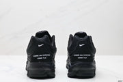 Nike Air Max Plus x Comme des Garçons Black Sneakers