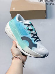 ON Cloudboom Max Sneakers Turquoise White 2606JGD242A02