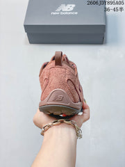New Balance MT10O Sneakers in Dusty Rose MT10OMB