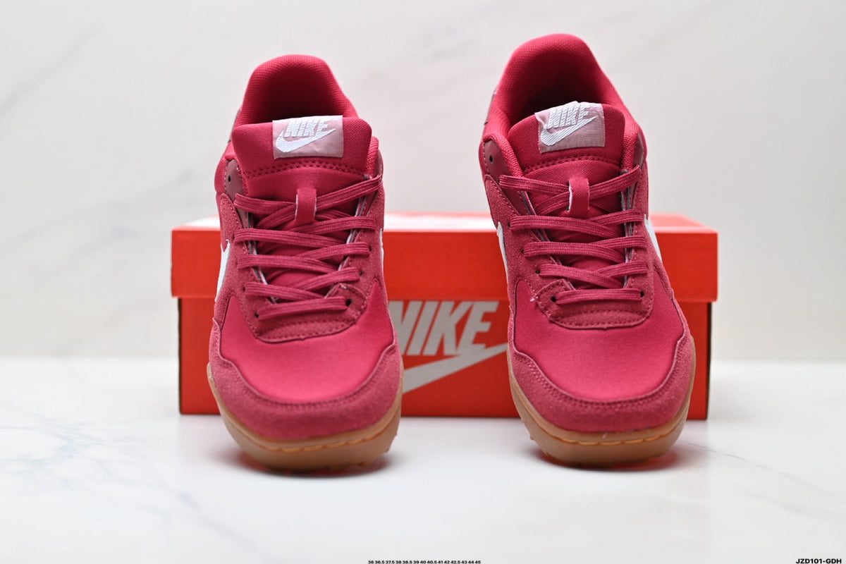 Nike Terra Manta Sneakers Pink and White Gum Sole