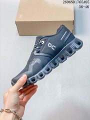 On Cloud 5 Sneakers in Gray