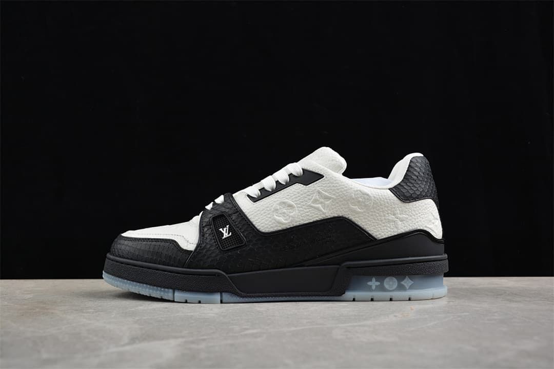 Louis Vuitton Trainer Sneaker Black White