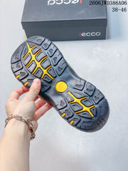 ECCO Men's Outdoor Closed-Toe Sandals 06JWD1546A06