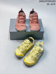 New Balance MT10O x Issey Miyake Low-Top Sneakers