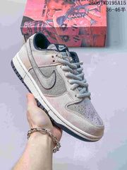 Nike SB Zoom Dunk Low Sneakers in Multicolor