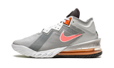 LeBron 18 Low "Bugs vs Marvin" CV7562 005
