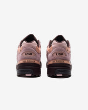 NEW BALANCE 992 'MADE IN USA' - PINK CHALK
