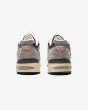 NEW BALANCE 'MADE IN UK' 991 v2 - ELEPHANT SKIN