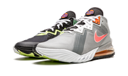 LeBron 18 Low "Bugs vs Marvin" CV7562 005