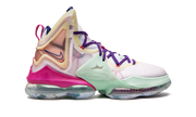 LeBron 19 "Valentine's Day" DH8459 900